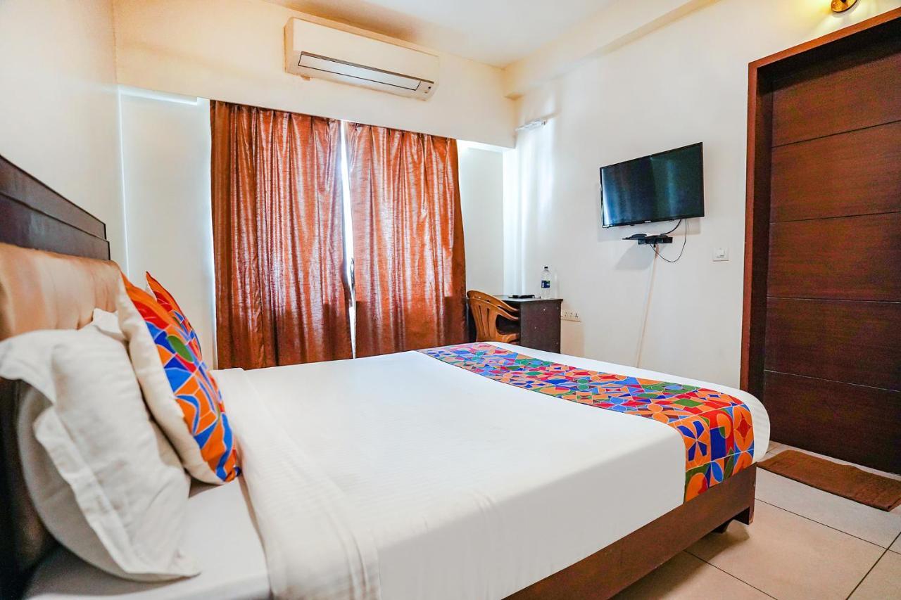 צ'נאי Fabhotel Home Tree Service Apartment - Nr Anna Tower מראה חיצוני תמונה